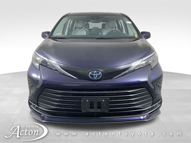 2024 Toyota Sienna LE 8 Passenger
