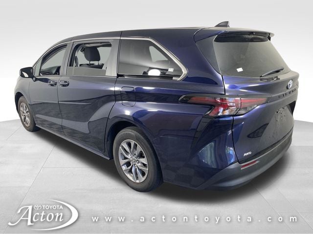 2024 Toyota Sienna LE 8 Passenger