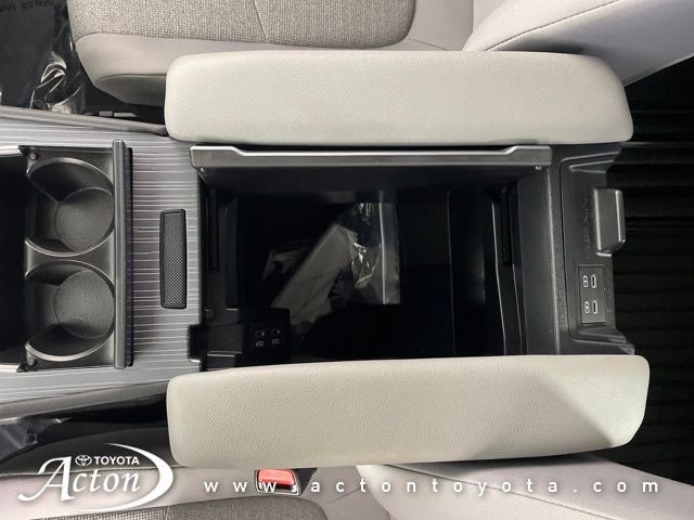 2025 Toyota SIENNA LE AWD LE 8 Passenger