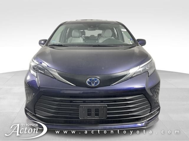 2025 Toyota Sienna LE 8 Passenger