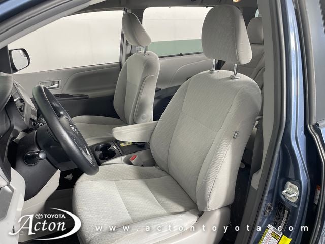 2017 Toyota Sienna LE 8 Passenger