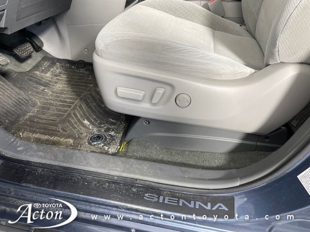 2017 Toyota Sienna LE 8 Passenger