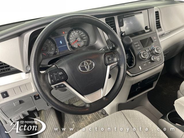 2017 Toyota Sienna LE 8 Passenger