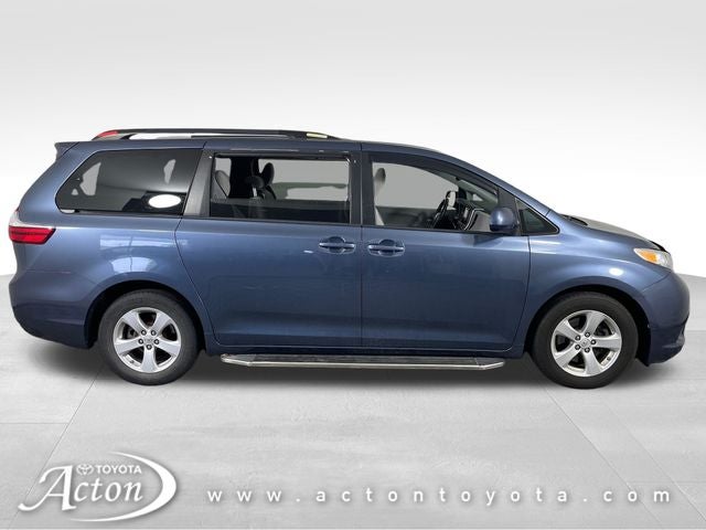 2017 Toyota Sienna LE 8 Passenger