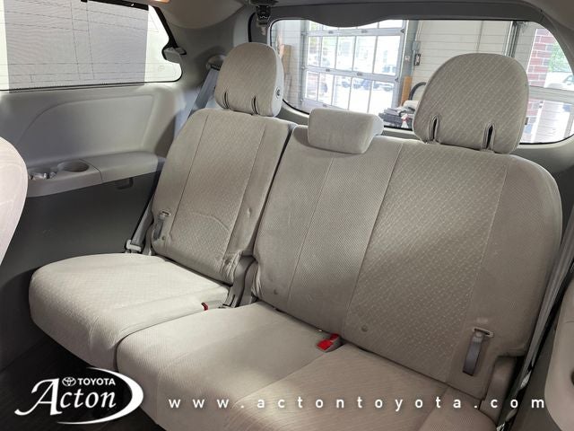 2017 Toyota Sienna LE 8 Passenger