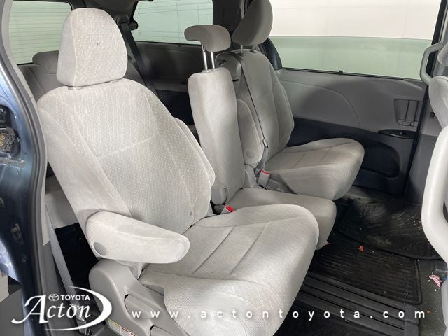 2017 Toyota Sienna LE 8 Passenger
