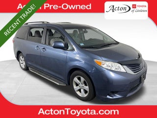 2017 Toyota Sienna LE 8 Passenger