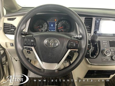 2017 Toyota SIENNA LE 3.5L LE 8 Passenger