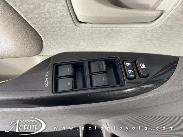 2011 Toyota SIENNA 3.5L Base