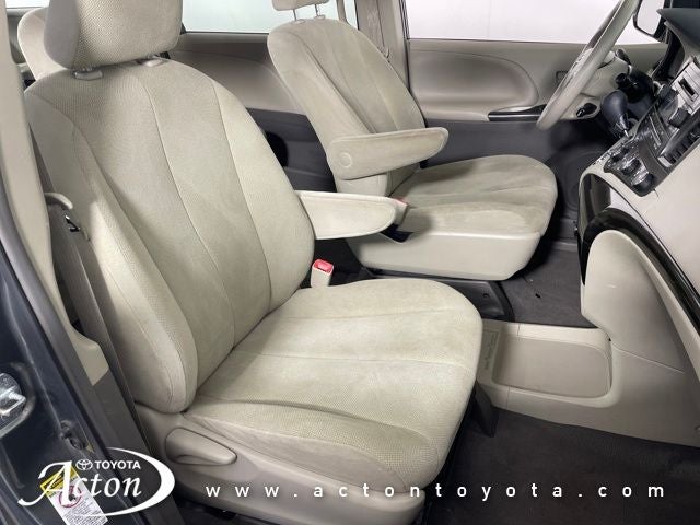 2011 Toyota SIENNA 3.5L Base