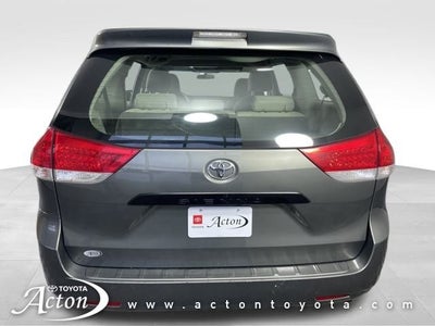 2011 Toyota SIENNA 3.5L Base