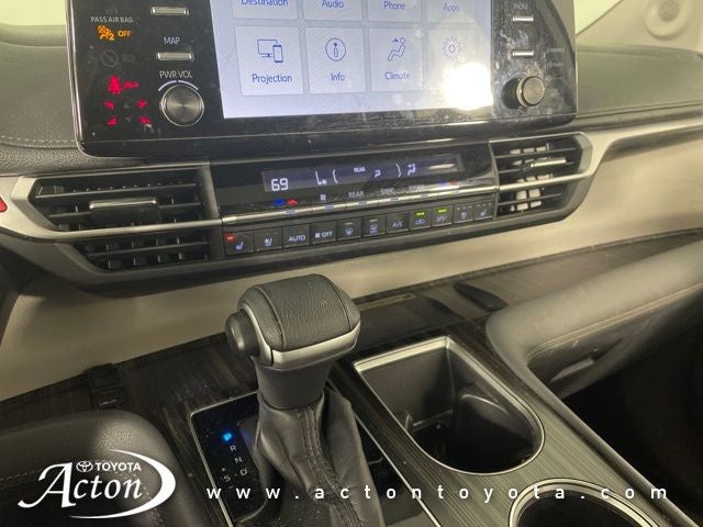 2022 Toyota SIENNA LTD AWD Limited 7 Passenger