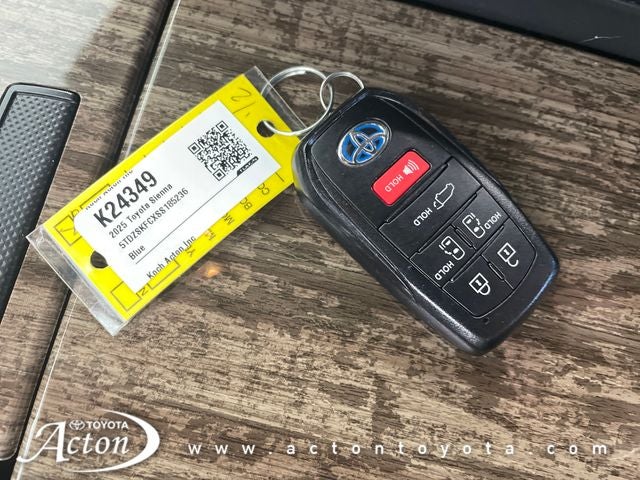 2025 Toyota SIENNA LTD AWD Limited 7 Passenger
