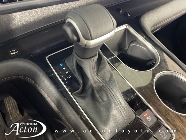 2025 Toyota SIENNA LTD AWD Limited 7 Passenger