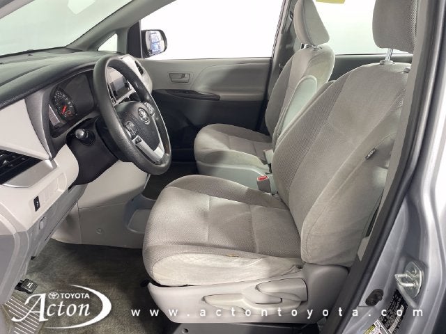 2017 Toyota Sienna L 7 Passenger