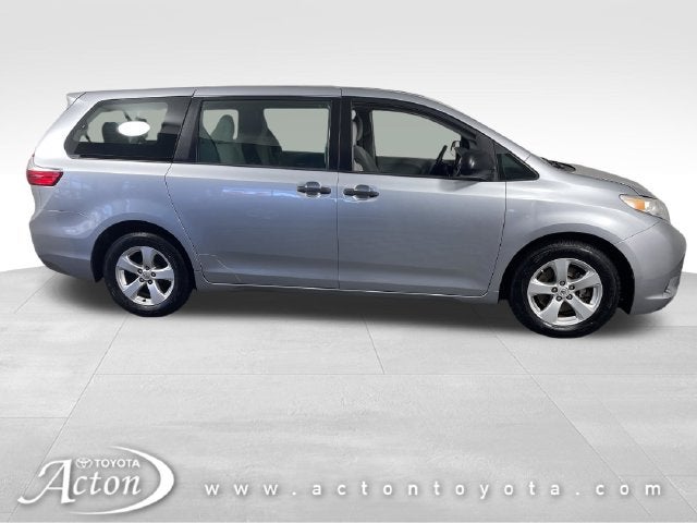 2017 Toyota Sienna L 7 Passenger