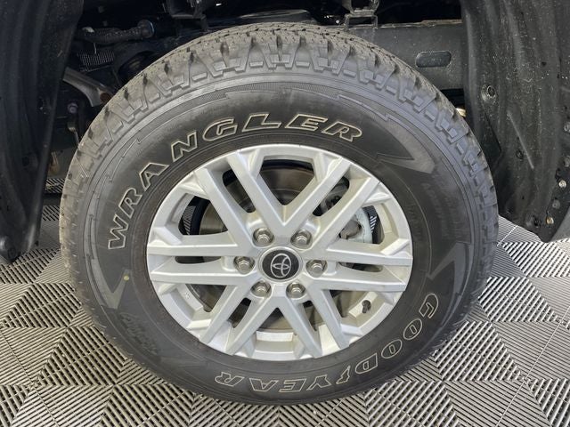 2023 Toyota TUNDRA 4X4 SR5