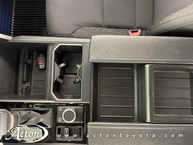 2024 Toyota TUNDRA 4X4 SR5