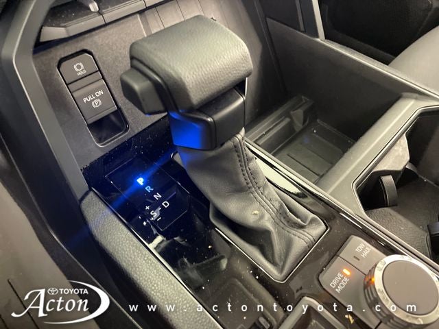 2024 Toyota TUNDRA 4X4 SR5