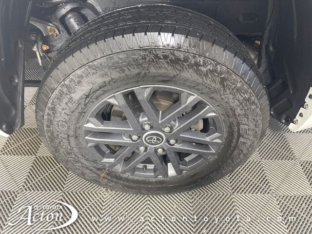 2024 Toyota TUNDRA 4X4 SR5