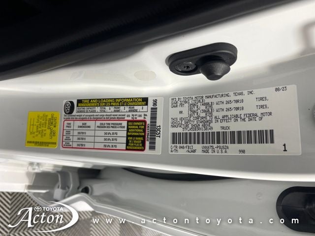 2024 Toyota TUNDRA 4X4 SR5