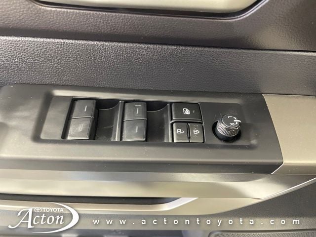 2024 Toyota TUNDRA 4X4 SR5