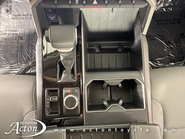 2024 Toyota TUNDRA 4X4 SR5