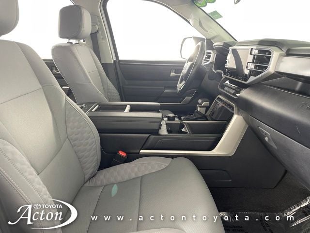 2024 Toyota TUNDRA 4X4 SR5