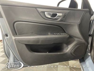 2024 Volvo S60 B5 Plus Dark Theme