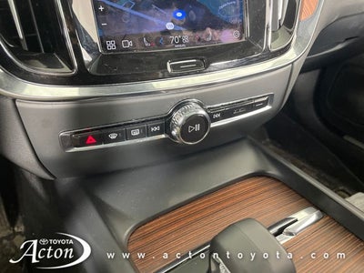 2024 Volvo S60 B5 Plus Dark Theme