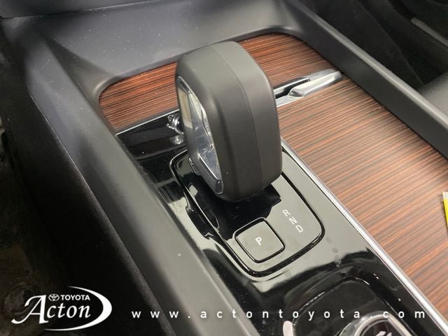 2024 Volvo S60 B5 Plus Dark Theme