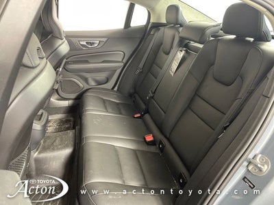 2024 Volvo S60 B5 Plus Dark Theme