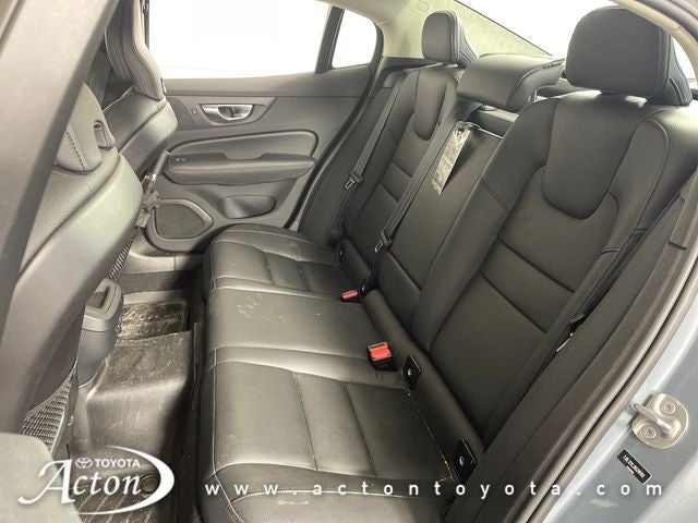 2024 Volvo S60 B5 Plus Dark Theme
