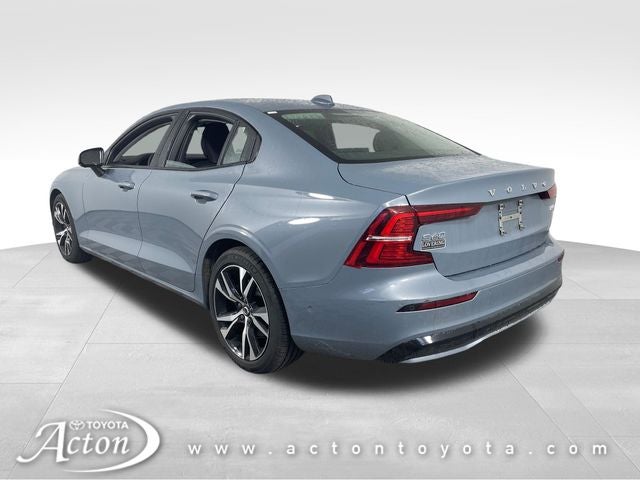 2024 Volvo S60 B5 Plus Dark Theme