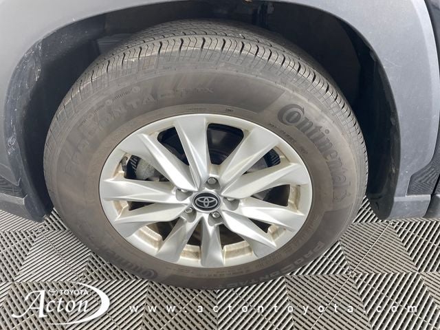 2024 Toyota Corolla Cross LE