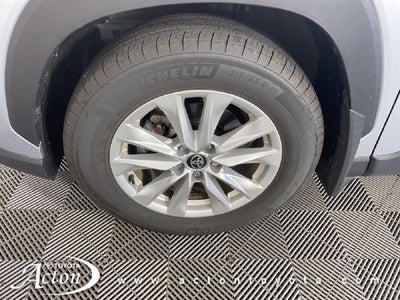 2024 Toyota Corolla Cross LE