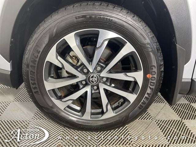2024 Toyota Corolla Cross XLE
