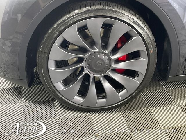 2025 Tesla Model Y Performance