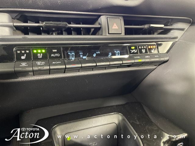 2025 Toyota Toyota Crown Signia Limited