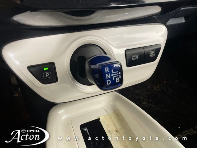 2016 Toyota PRIUS Three