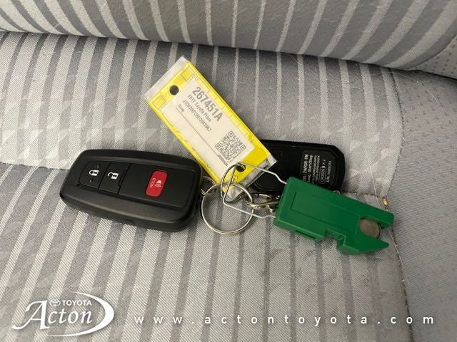 2017 Toyota PRIUS Two