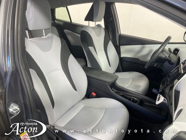 2017 Toyota PRIUS Two