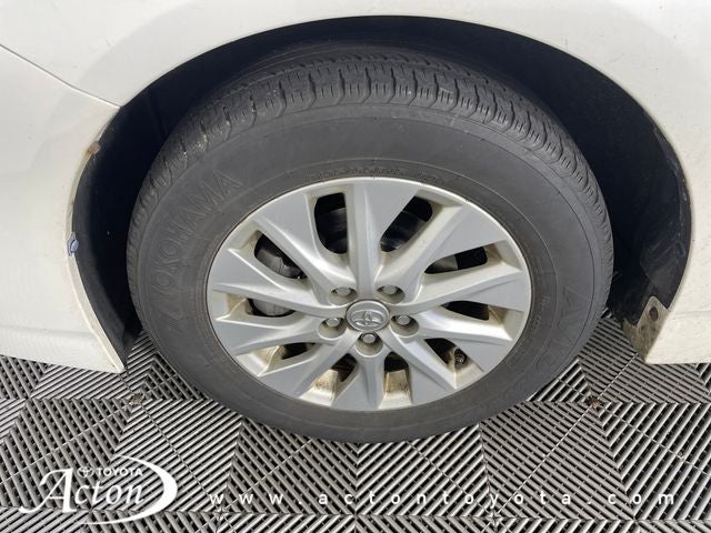 2013 Toyota PRIUS Plug-in Base