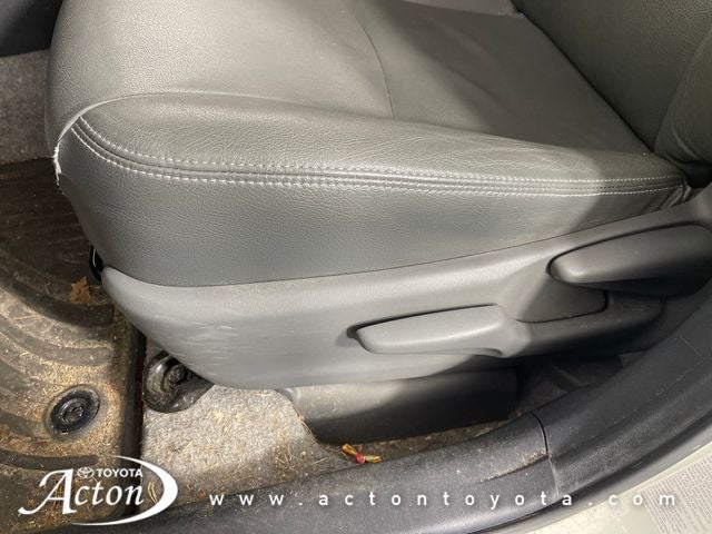 2013 Toyota PRIUS Plug-in Base