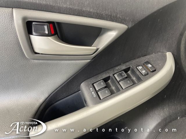2013 Toyota PRIUS Plug-in Base