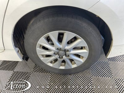 2013 Toyota PRIUS Plug-in Base