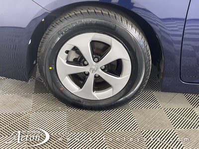 2014 Toyota PRIUS Two