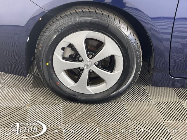 2014 Toyota PRIUS Two