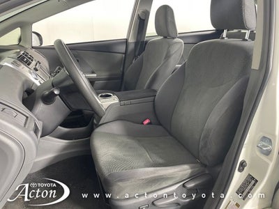 2014 Toyota PRIUS v Three
