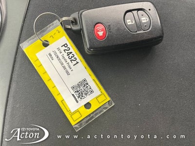 2014 Toyota PRIUS v Three